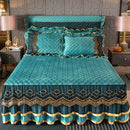The Valencienne quilted velvet detail
